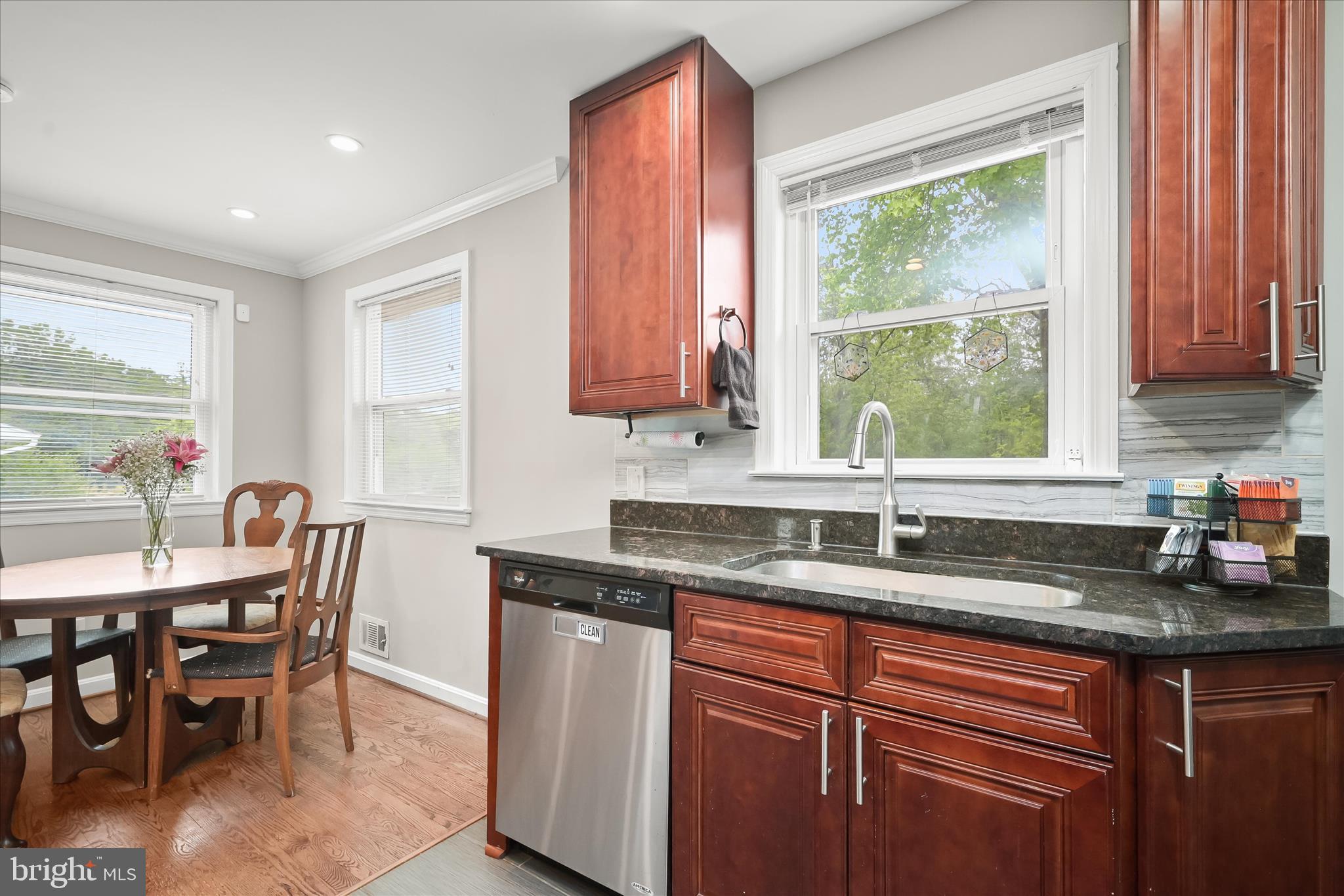 7403 Locust Drive Hanover, MD 21076 - Photo 15 of 43 Kitchen