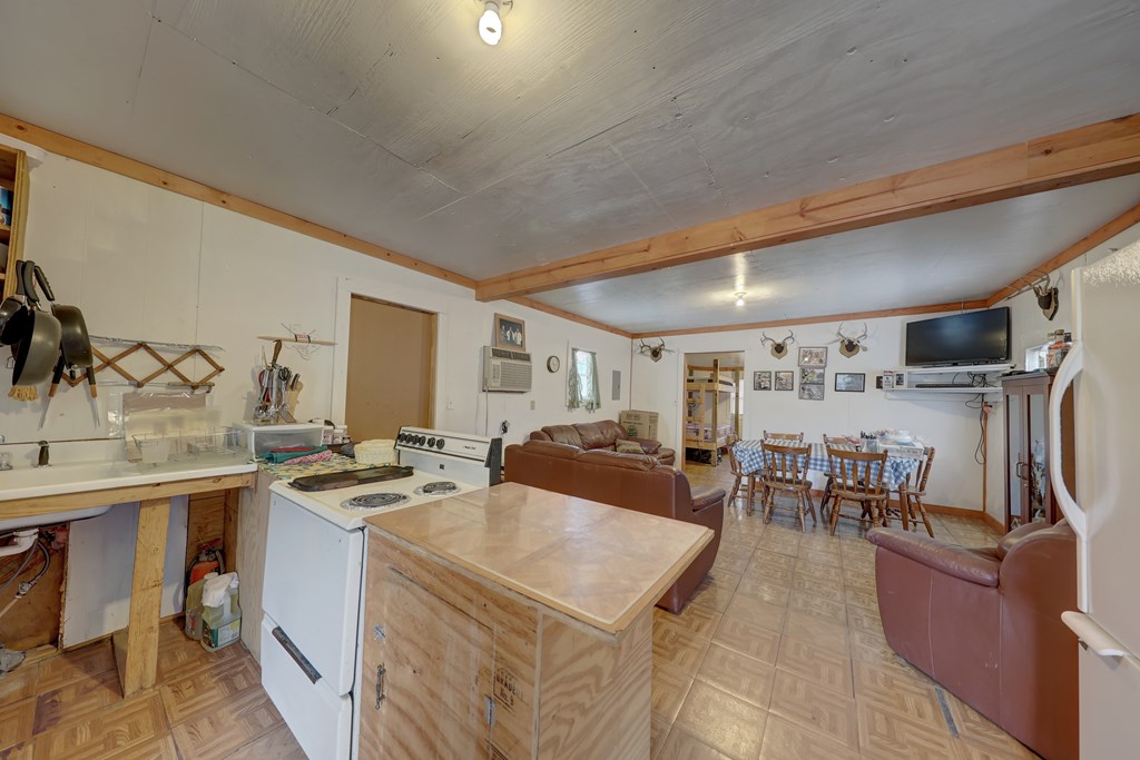 180 Bee Hive Road Hunt, TX 78024 - Photo 22 of 27 a kitchen with lots of counter top space