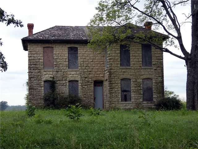 $1,100,000 | 1903 East 1400th Road, Lawrence, KS 66044