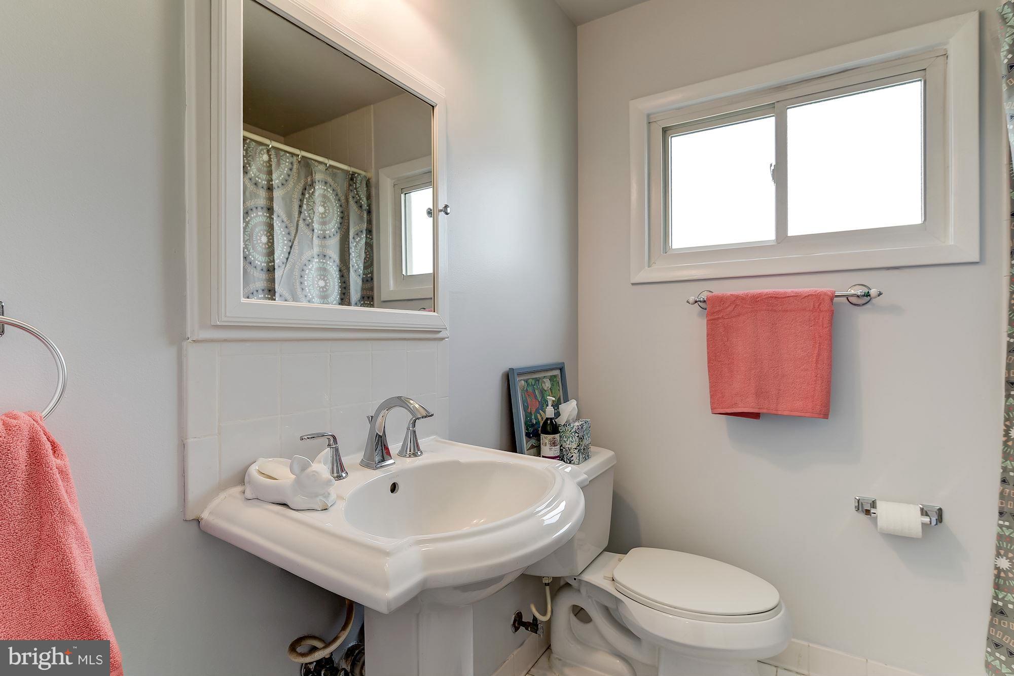 5903 Halpine Road Rockville, MD 20851 - Photo 17 of 30 Bath