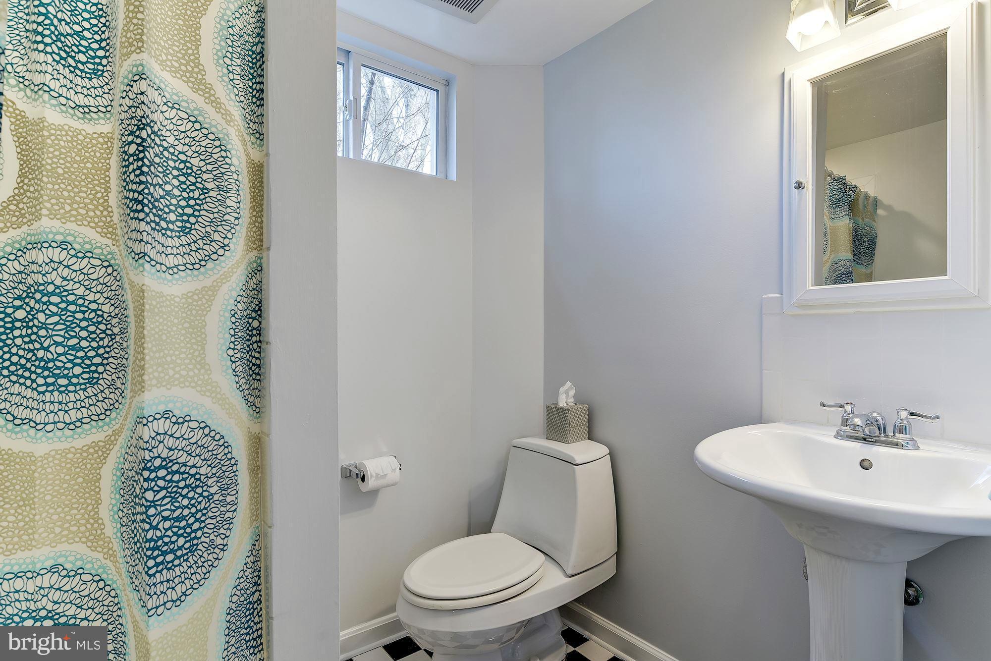 5903 Halpine Road Rockville, MD 20851 - Photo 22 of 30 Bath