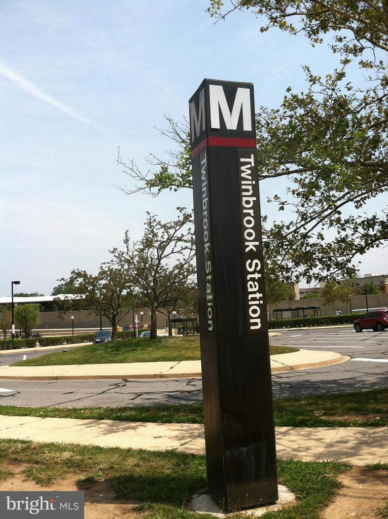 5903 Halpine Road Rockville, MD 20851 - Photo 30 of 30 SECONDS TO TWINBROOK METRO!