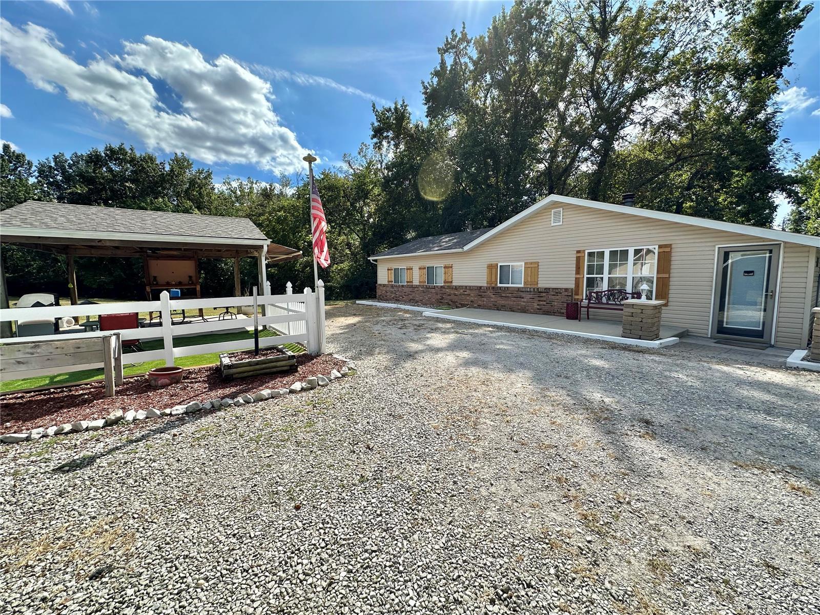 1382 Simmons Road O'Fallon, IL 62269 - Photo 6 of 43