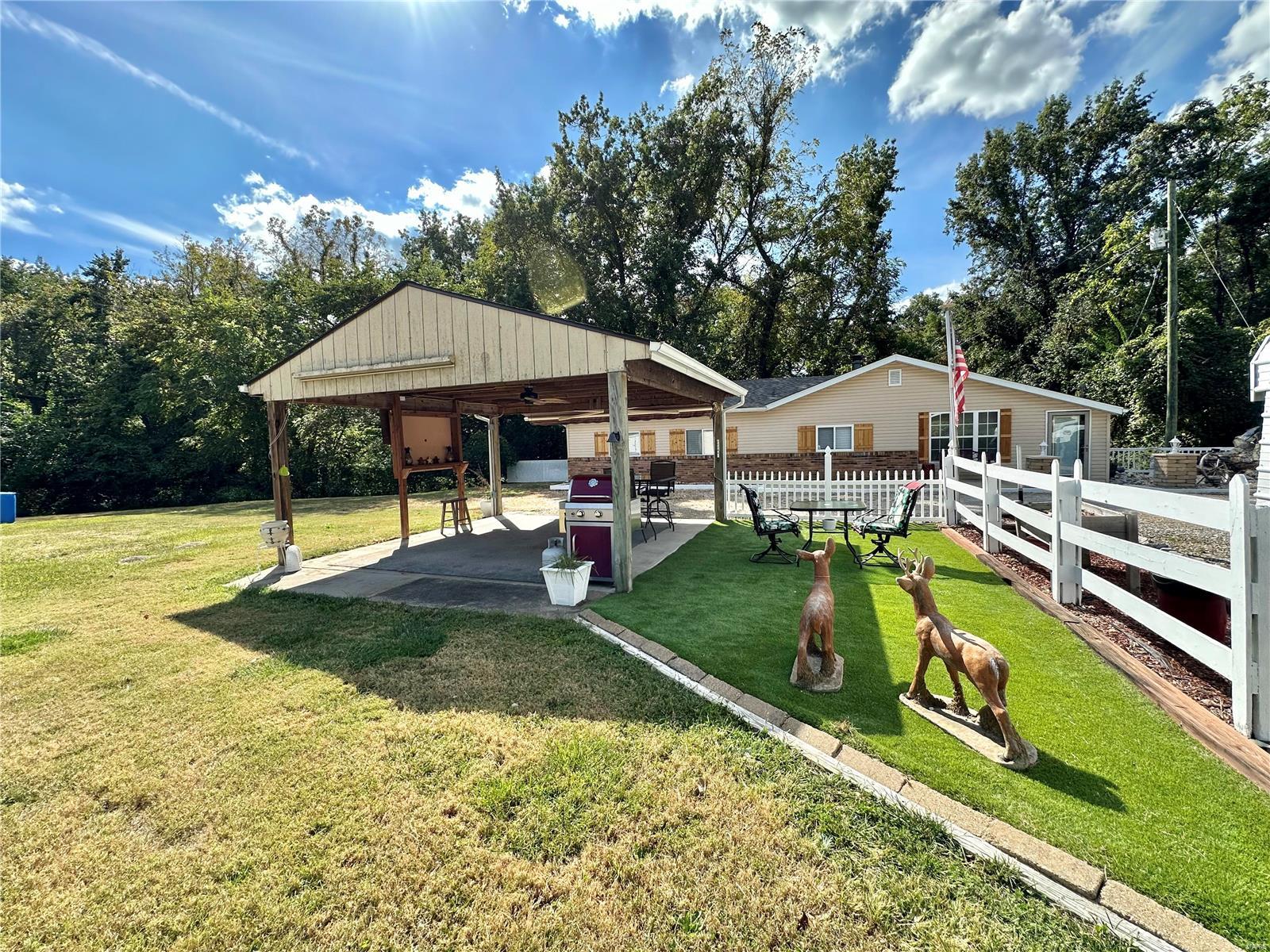1382 Simmons Road O'Fallon, IL 62269 - Photo 7 of 43