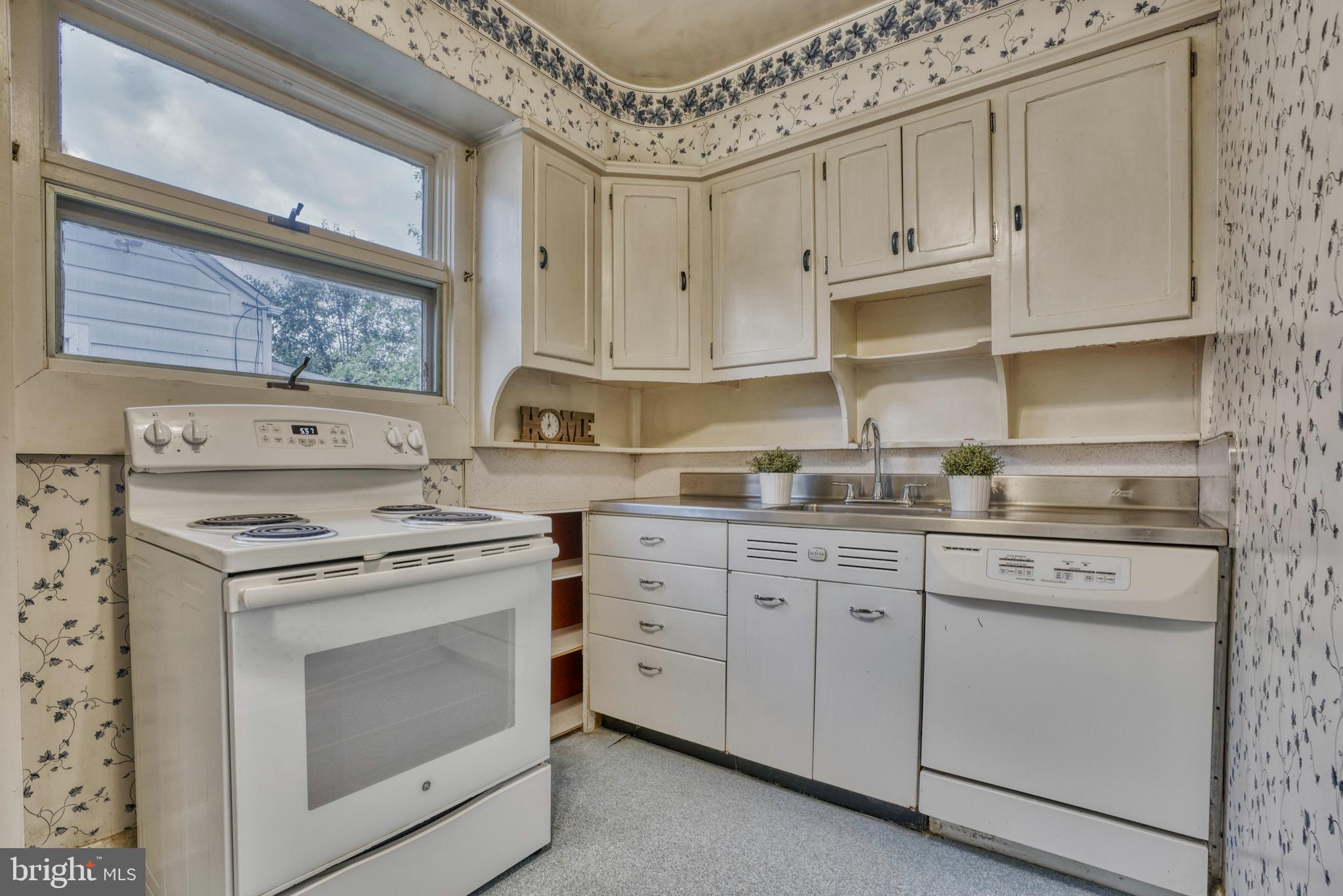 3011 Acton Road Baltimore, MD 21234 - Photo 11 of 31 Kitchen