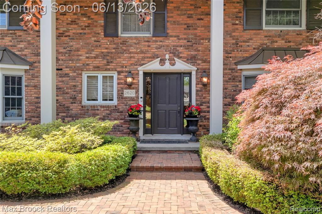 2620 Wendover Road Bloomfield Hills, MI 48302 - Photo 4 of 56