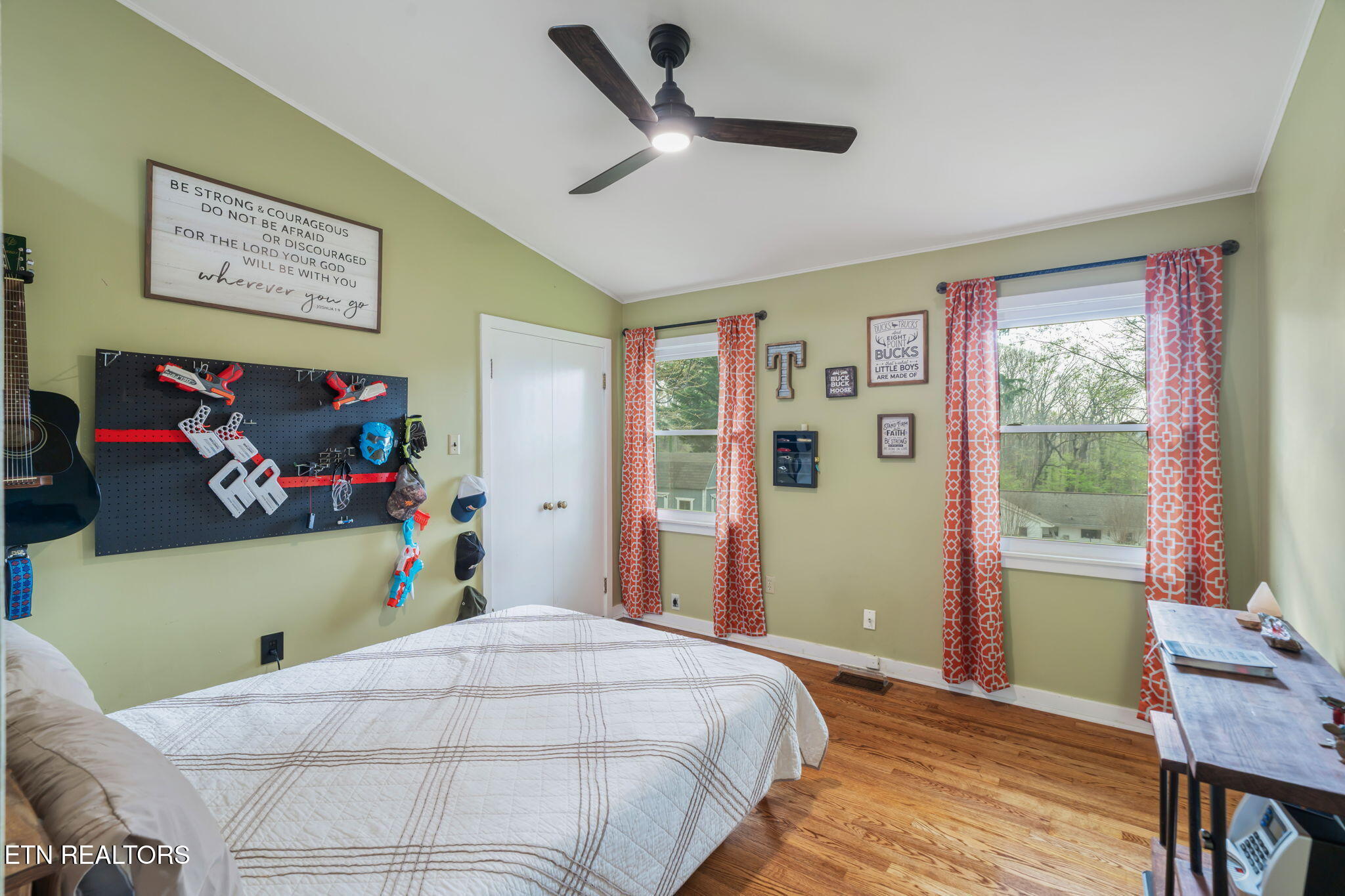 369 East Drive Oak Ridge, TN 37830 - Photo 20 of 45 21-web-or-mls-369 East Drive-28