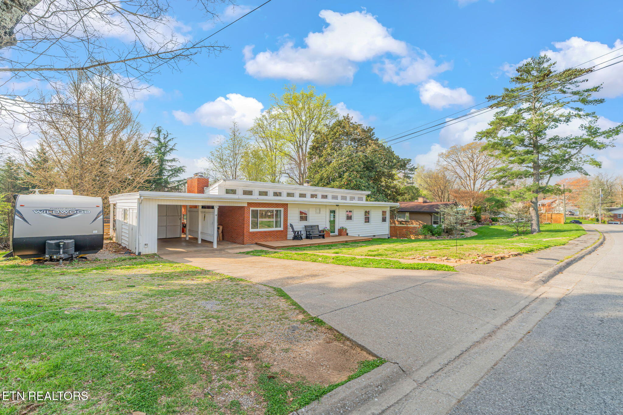 369 East Drive Oak Ridge, TN 37830 - Photo 2 of 45 2-web-or-mls-369 East Drive