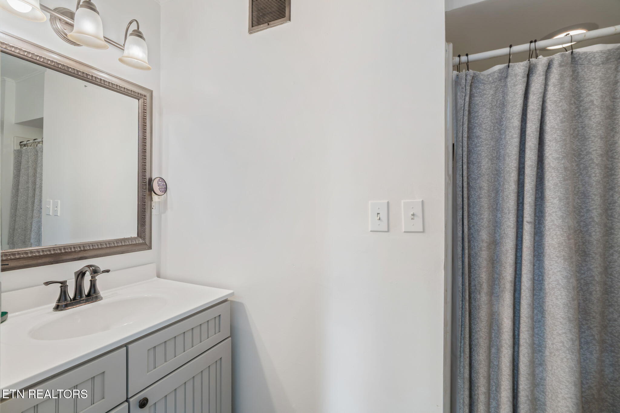 369 East Drive Oak Ridge, TN 37830 - Photo 24 of 45 25-web-or-mls-369 East Drive-30