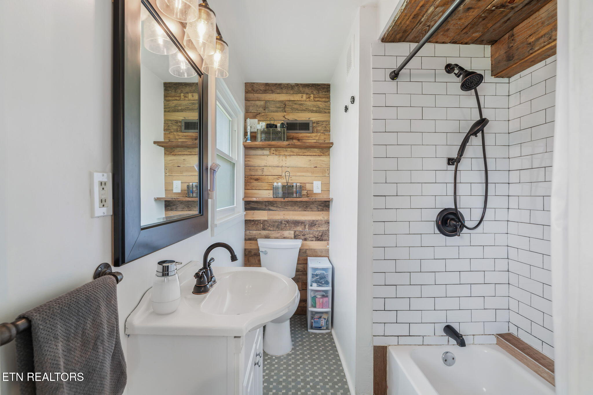 369 East Drive Oak Ridge, TN 37830 - Photo 27 of 45 28-web-or-mls-369 East Drive-36