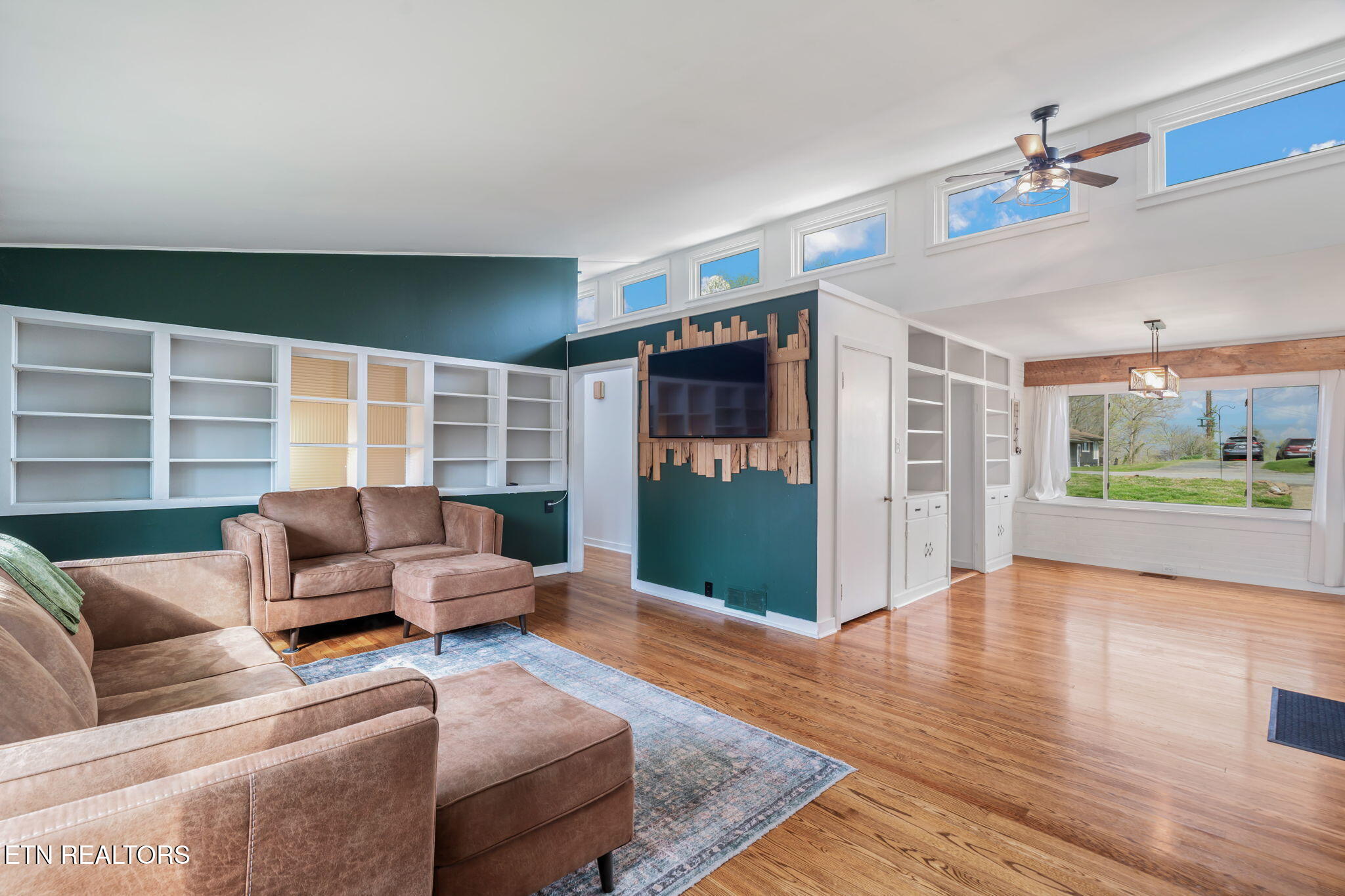 369 East Drive Oak Ridge, TN 37830 - Photo 8 of 45 9-web-or-mls-369 East Drive-17