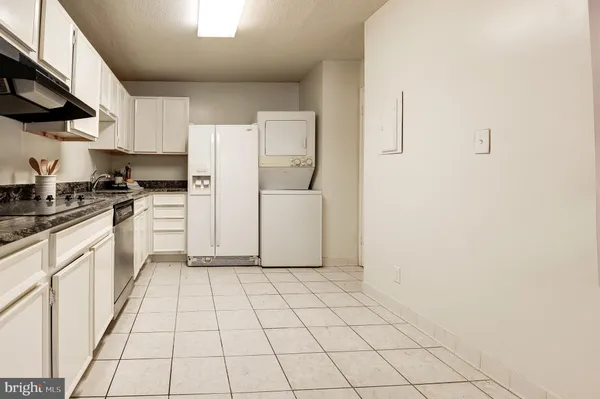 $525,000 | 8370 Greensboro Drive, Unit 107, McLean, VA 22102