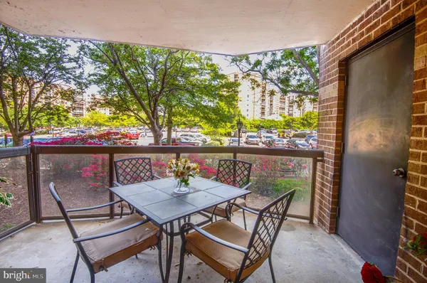 $525,000 | 8370 Greensboro Drive, Unit 107, McLean, VA 22102