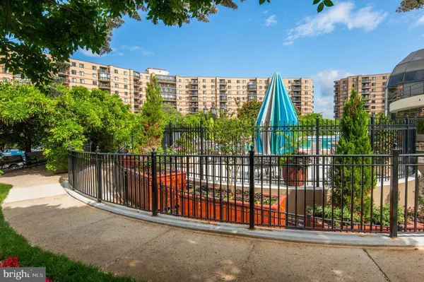 $525,000 | 8370 Greensboro Drive, Unit 107, McLean, VA 22102