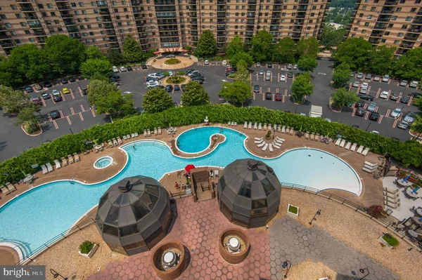 $525,000 | 8370 Greensboro Drive, Unit 107, McLean, VA 22102