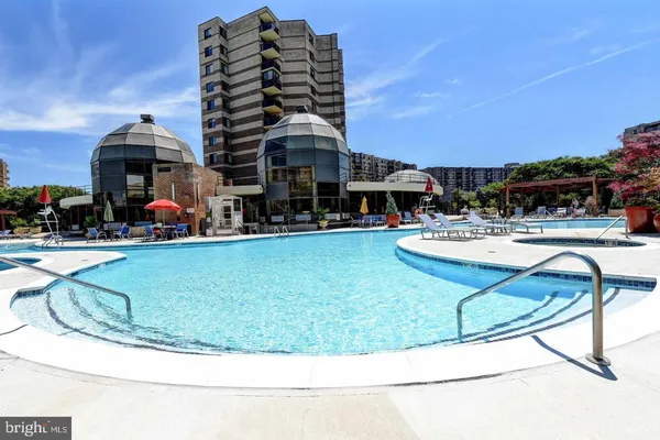 $525,000 | 8370 Greensboro Drive, Unit 107, McLean, VA 22102