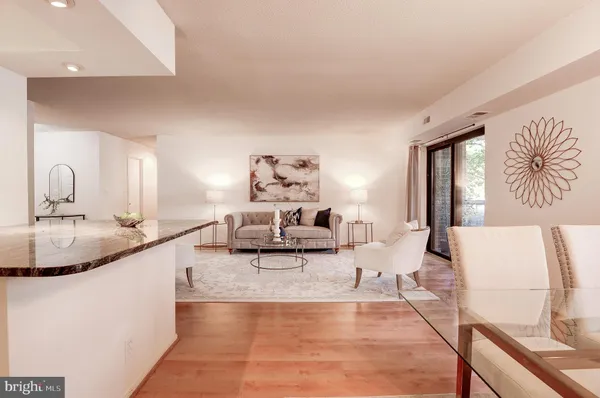 $525,000 | 8370 Greensboro Drive, Unit 107, McLean, VA 22102