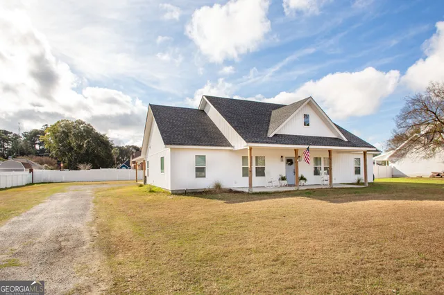 $335,000 | 3090 Pineland Drive, Waycross, GA 31503