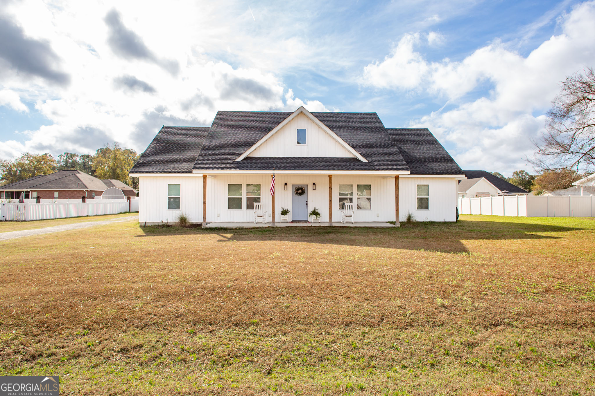 3090 Pineland Drive Waycross, GA 31503 - Photo 2 of 50