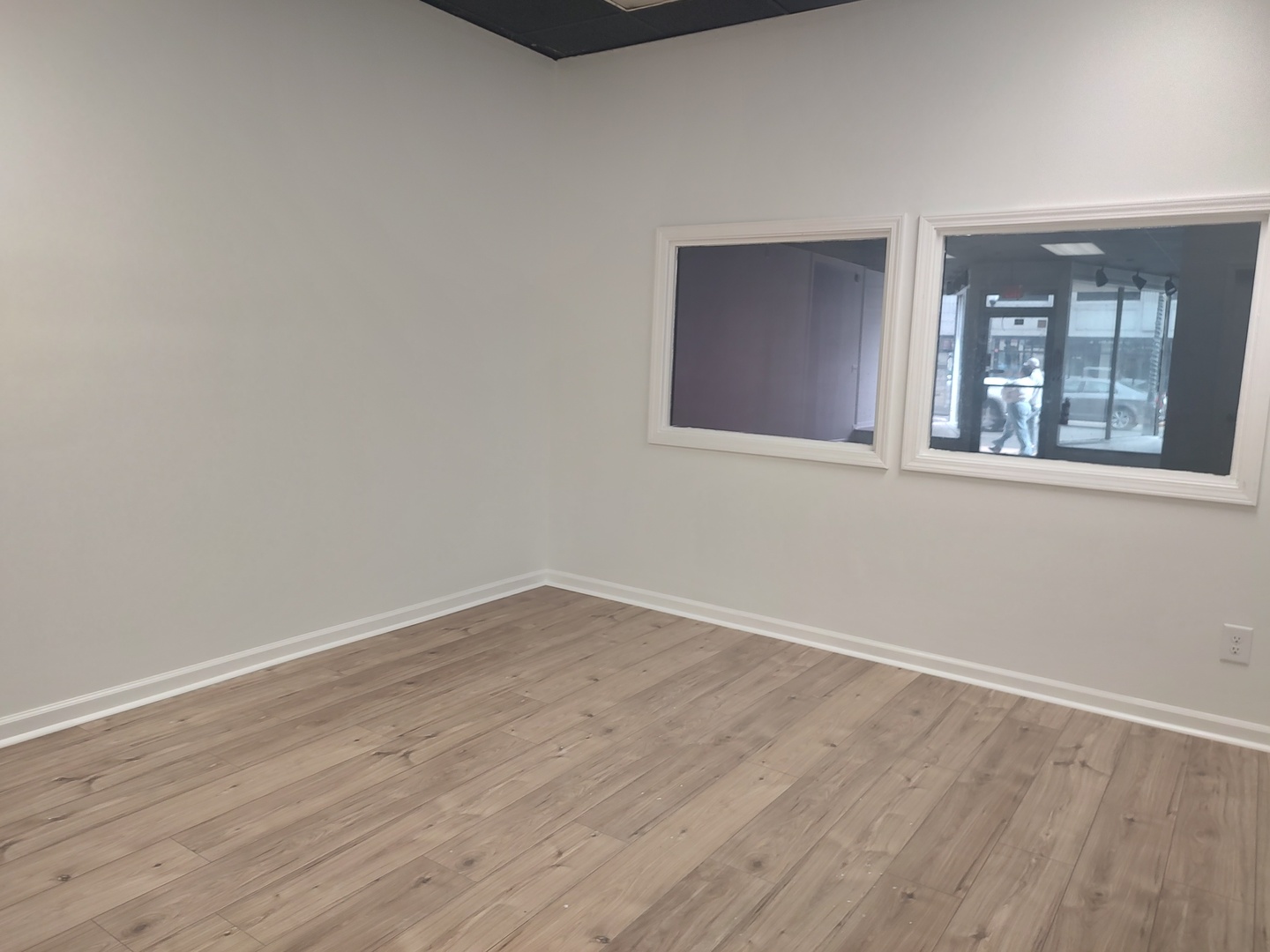 32 North Broadway Aurora, IL 60505 - Photo 5 of 10