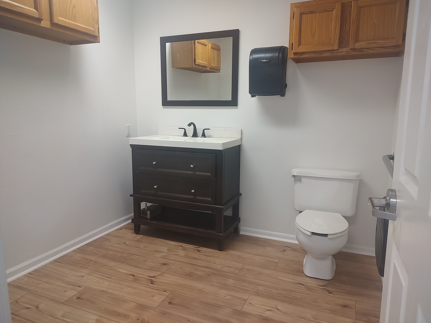 32 North Broadway Aurora, IL 60505 - Photo 8 of 10