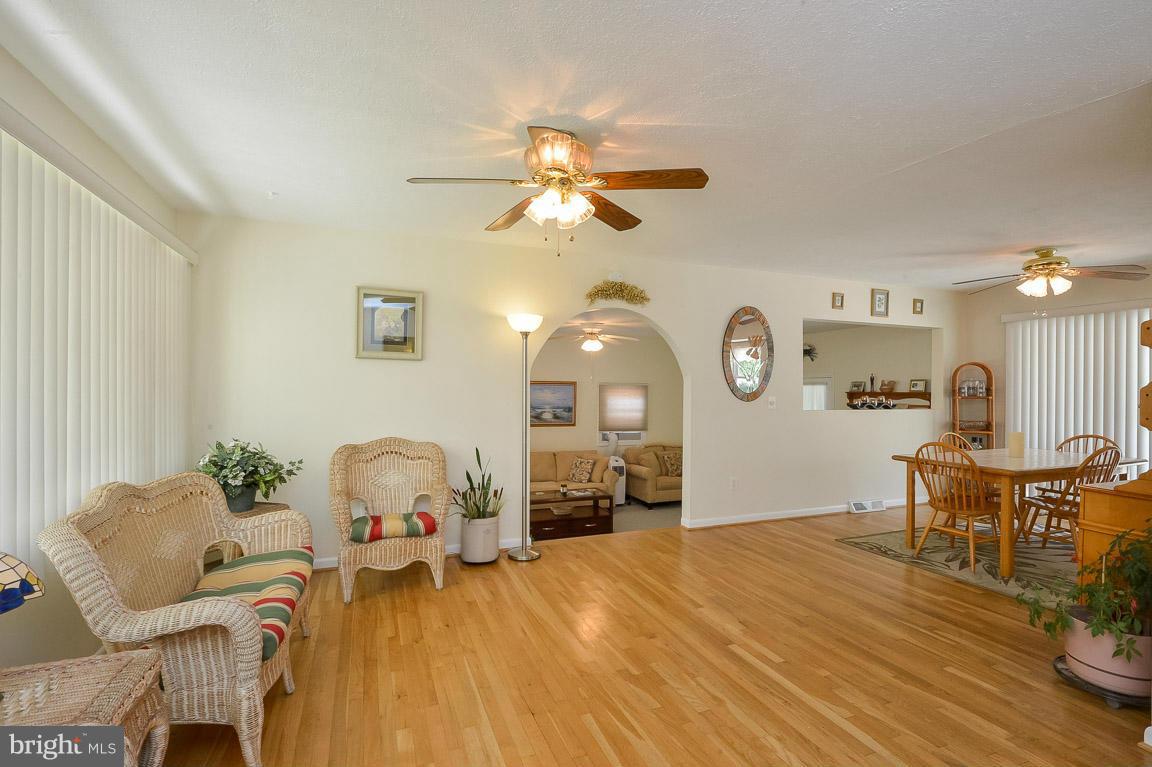 3711 Nile Road Davidsonville, MD 21035 - Photo 4 of 30 Living Room