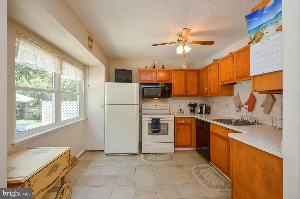 3711 Nile Road Davidsonville, MD 21035 - Photo 7 of 30 Kitchen