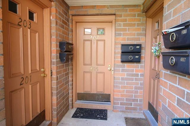 207 North Maple Avenue Park Ridge, NJ 07656 - Photo 2 of 18 Gallery Image 2