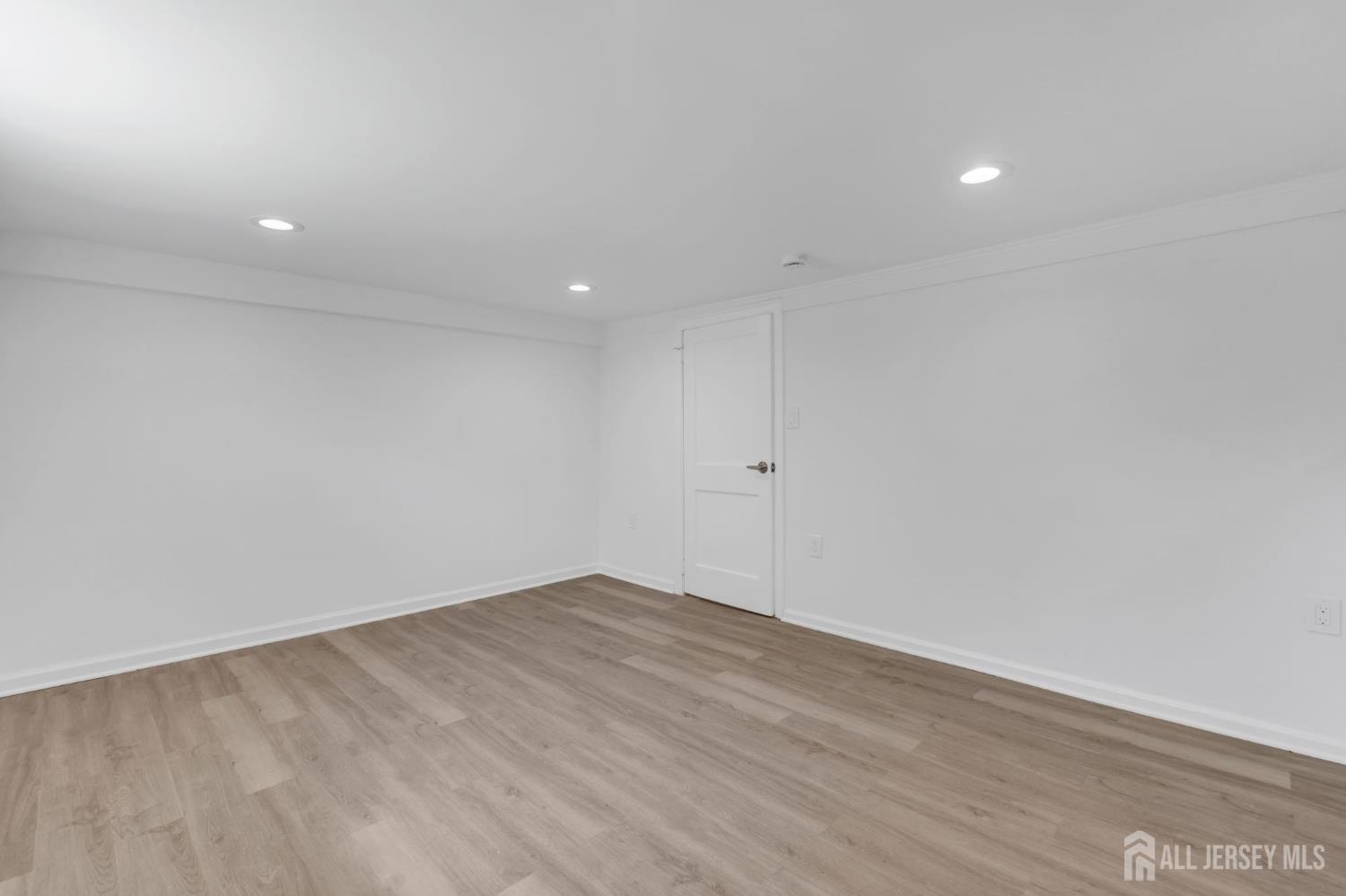 21 Market Street Edison, NJ 08817 - Photo 29 of 45