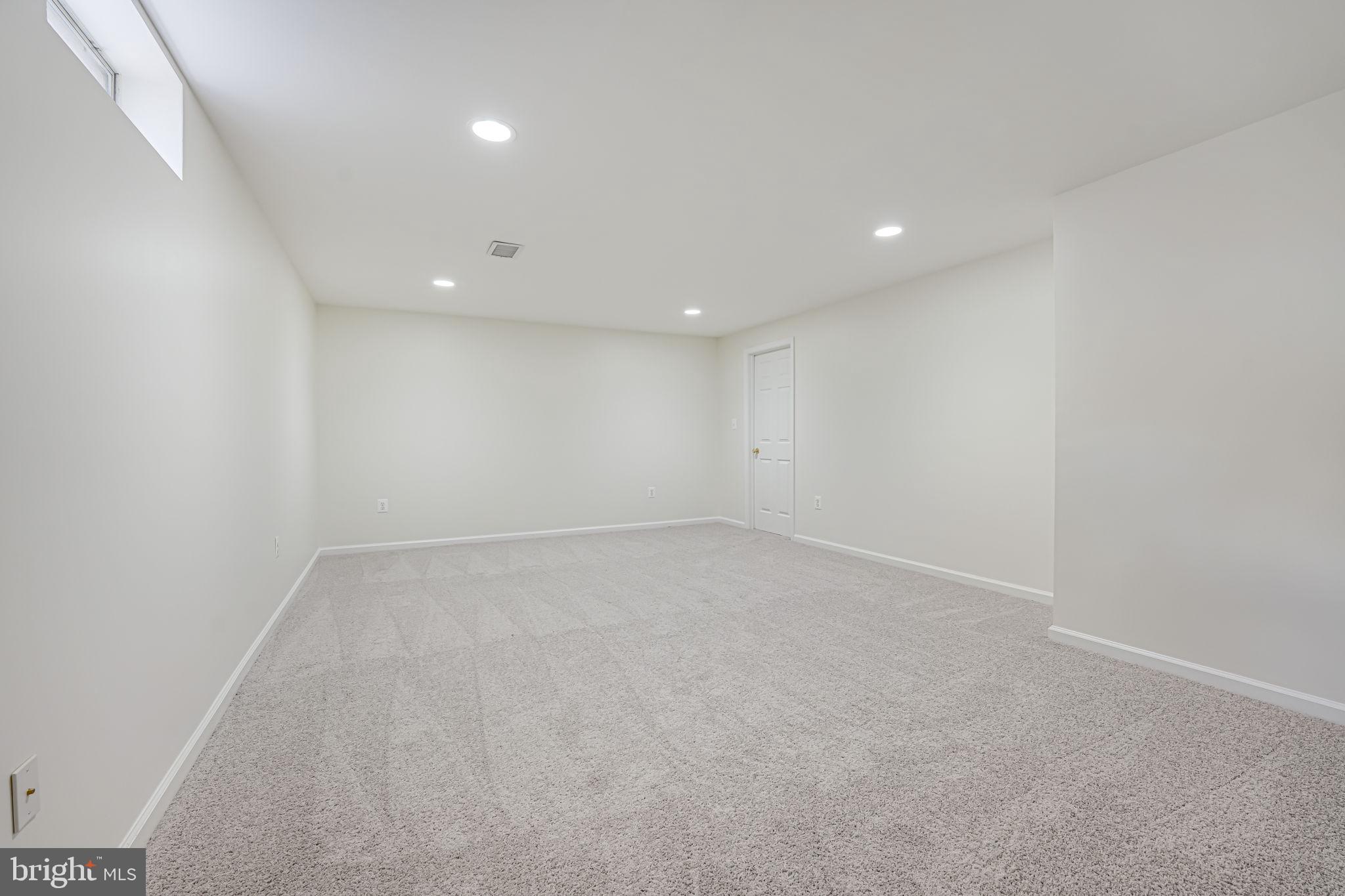 20935 Gardengate Circle Ashburn, VA 20147 - Photo 45 of 67 View #2