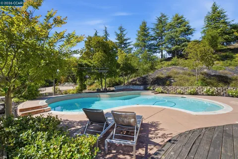 $2,795,000 | 2151 Sky View Court, Moraga, CA 94556