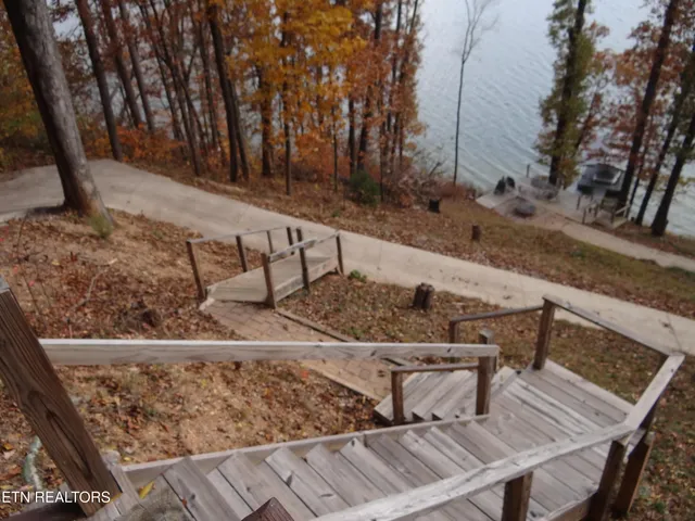 $795,000 | 950 Oak Lane, New Tazewell, TN 37825