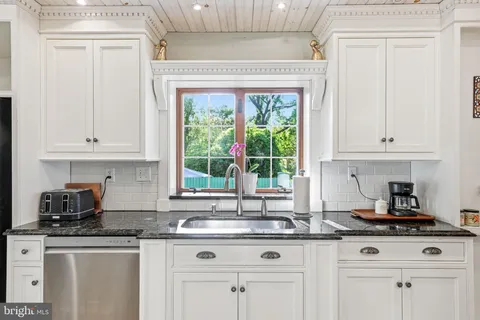$699,000 | 267 West White Horse Pike, Berlin, NJ 08009