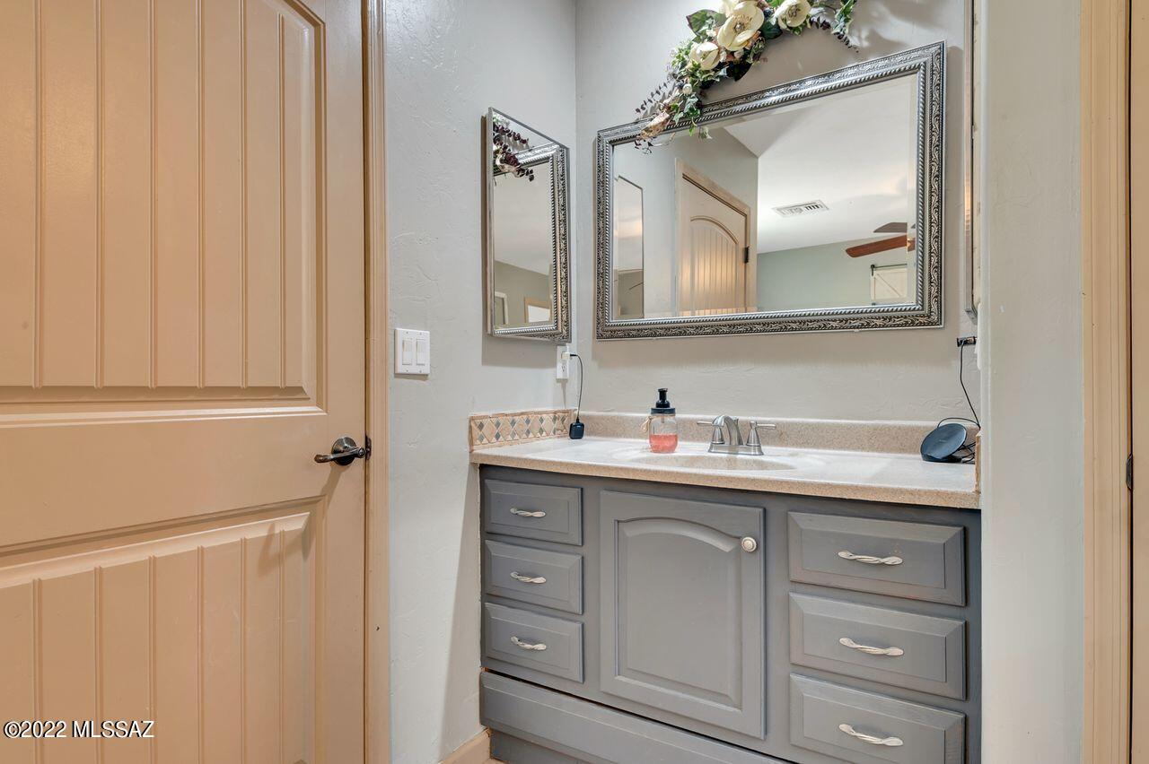 3950 West Mossman Road Tucson, AZ 85746 - Photo 18 of 36 Gallery Image 18