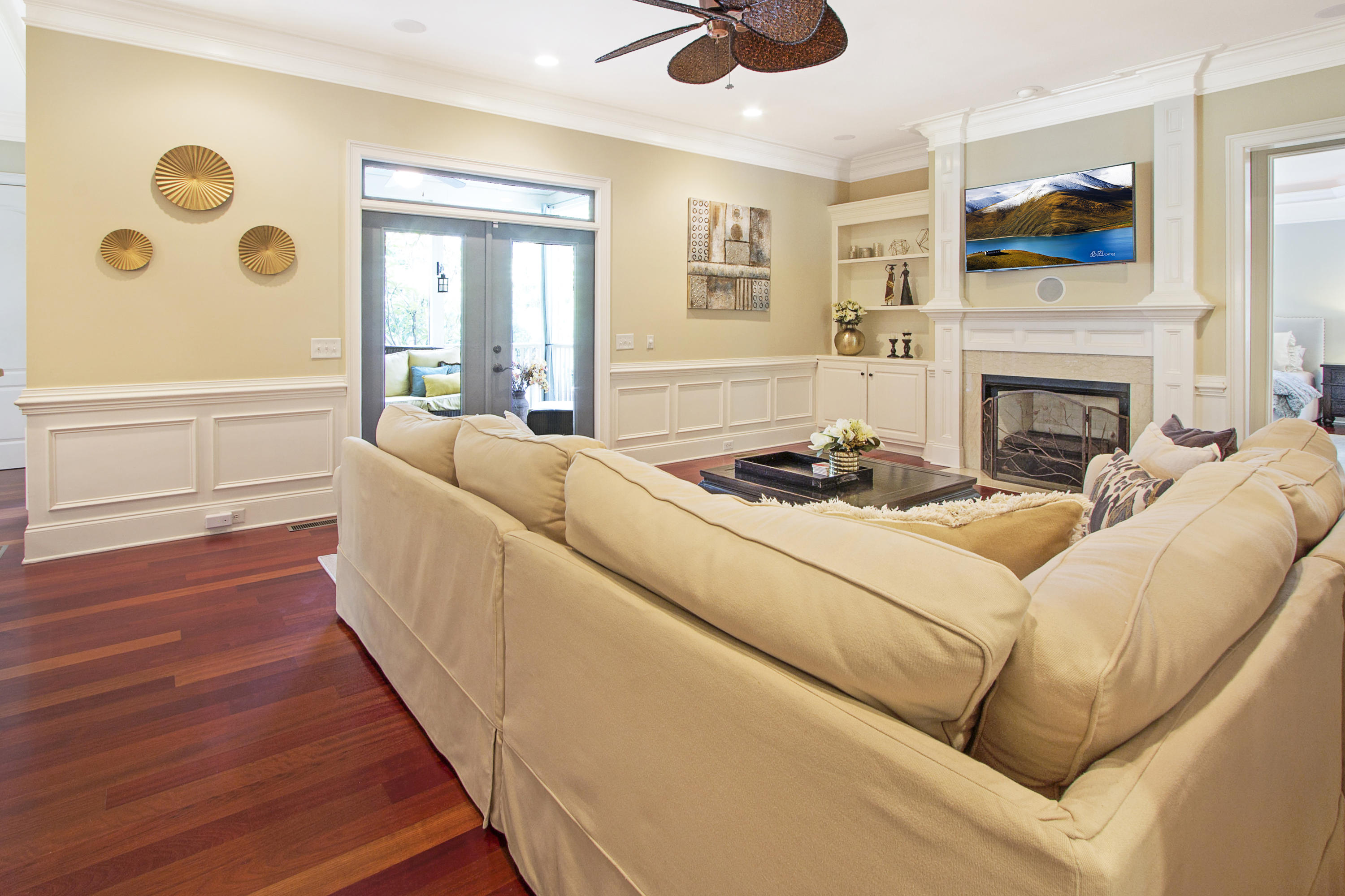 3605 Henrietta Hartford Road Mount Pleasant, SC 29466 - Photo 15 of 57 Custom built-ins