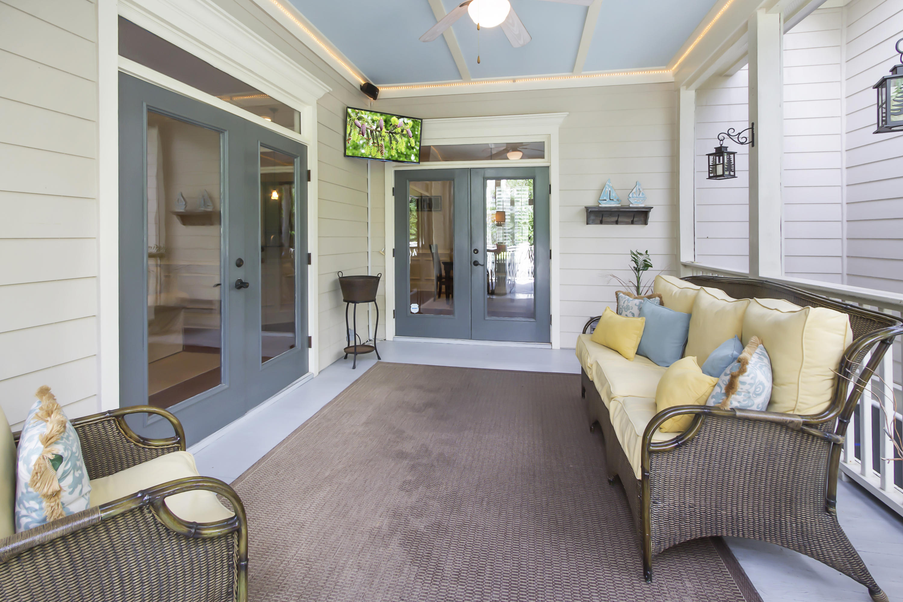 3605 Henrietta Hartford Road Mount Pleasant, SC 29466 - Photo 18 of 57 Relax outdoors!