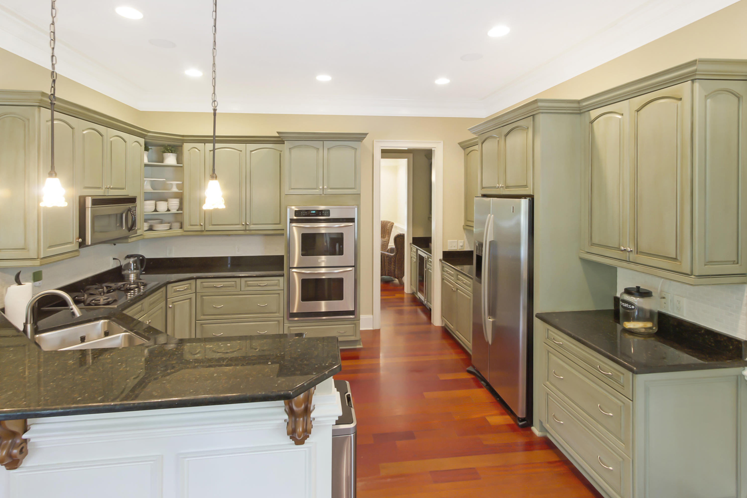 3605 Henrietta Hartford Road Mount Pleasant, SC 29466 - Photo 19 of 57 Open kitchen!