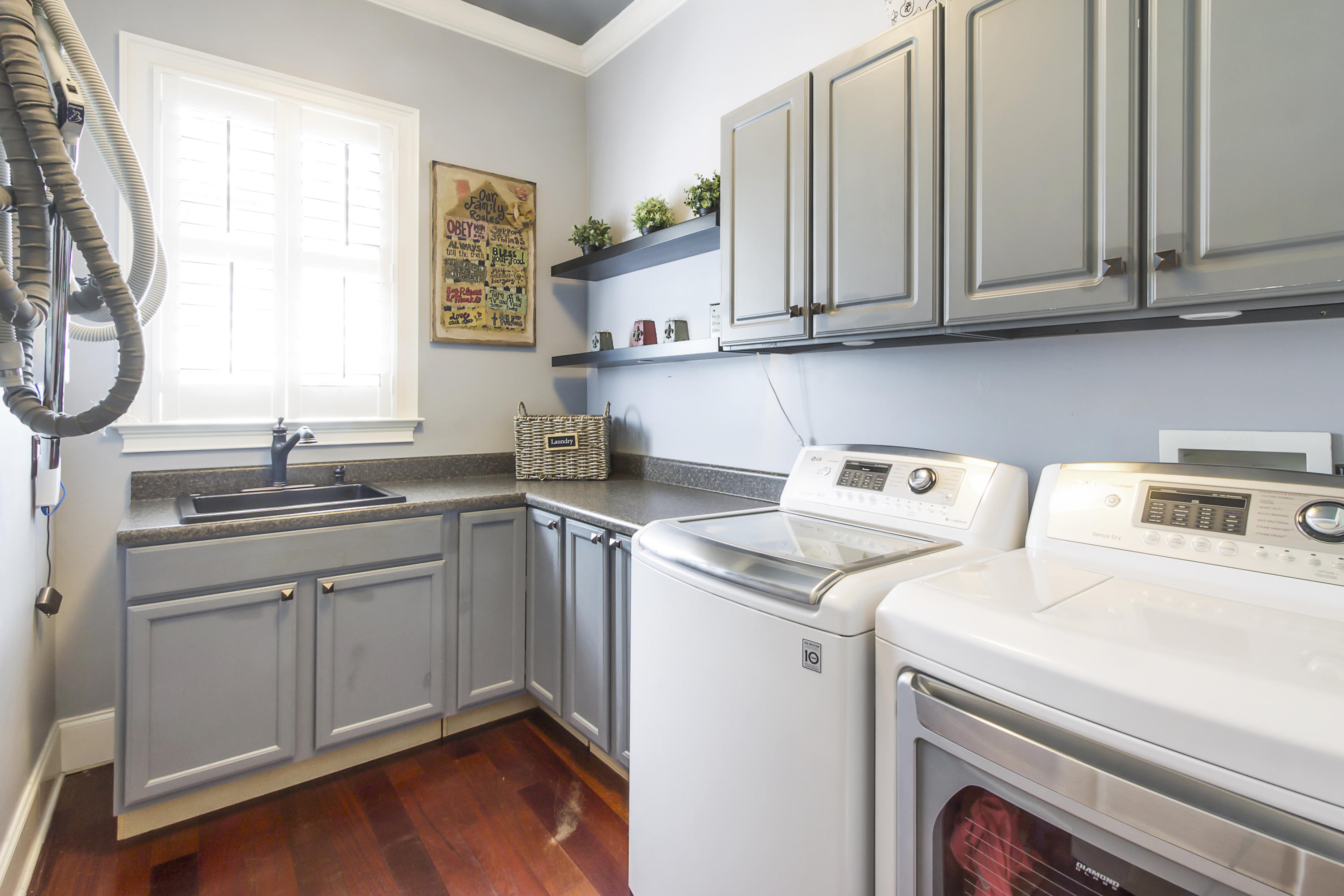 3605 Henrietta Hartford Road Mount Pleasant, SC 29466 - Photo 27 of 57 Large Laundry Room