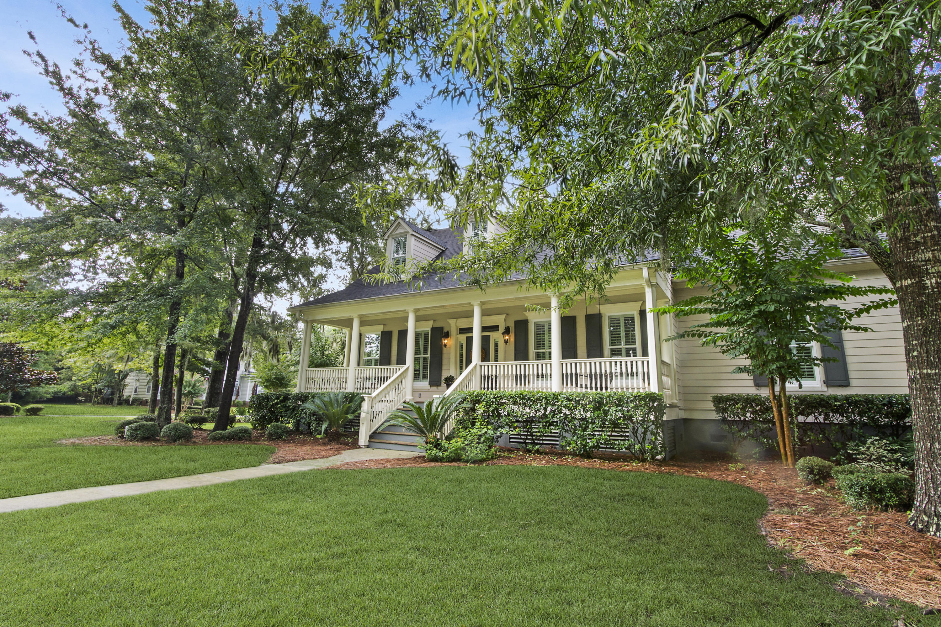 3605 Henrietta Hartford Road Mount Pleasant, SC 29466 - Photo 4 of 57 Mature landscaping!
