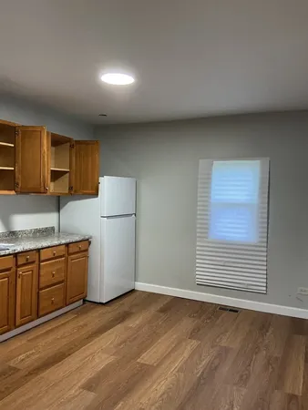 $1,400 | 426 Calumet Boulevard, Harvey, IL 60426