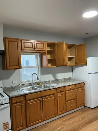 $1,400 | 426 Calumet Boulevard, Harvey, IL 60426