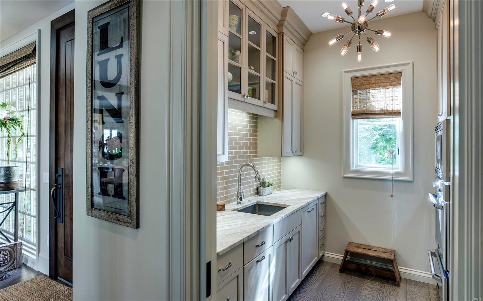 5 Rutherford Lane Town and Country, MO 63131 - Photo 13 of 34 Gallery Image 13