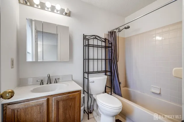 $2,950 | 117 North Barrow Place, Princeton, NJ 08540