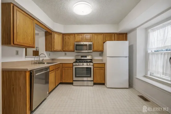 $2,950 | 117 North Barrow Place, Princeton, NJ 08540