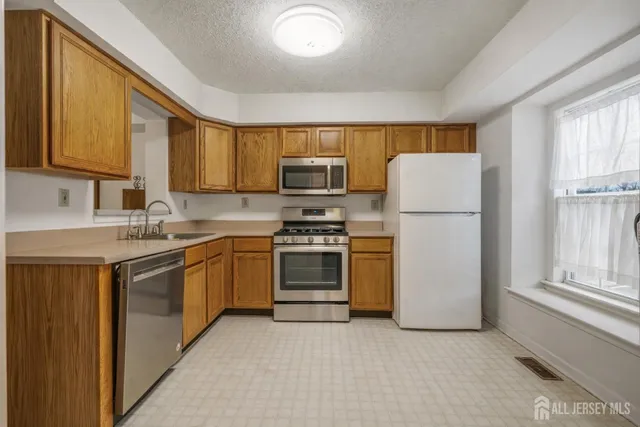 $2,950 | 117 North Barrow Place, Princeton, NJ 08540