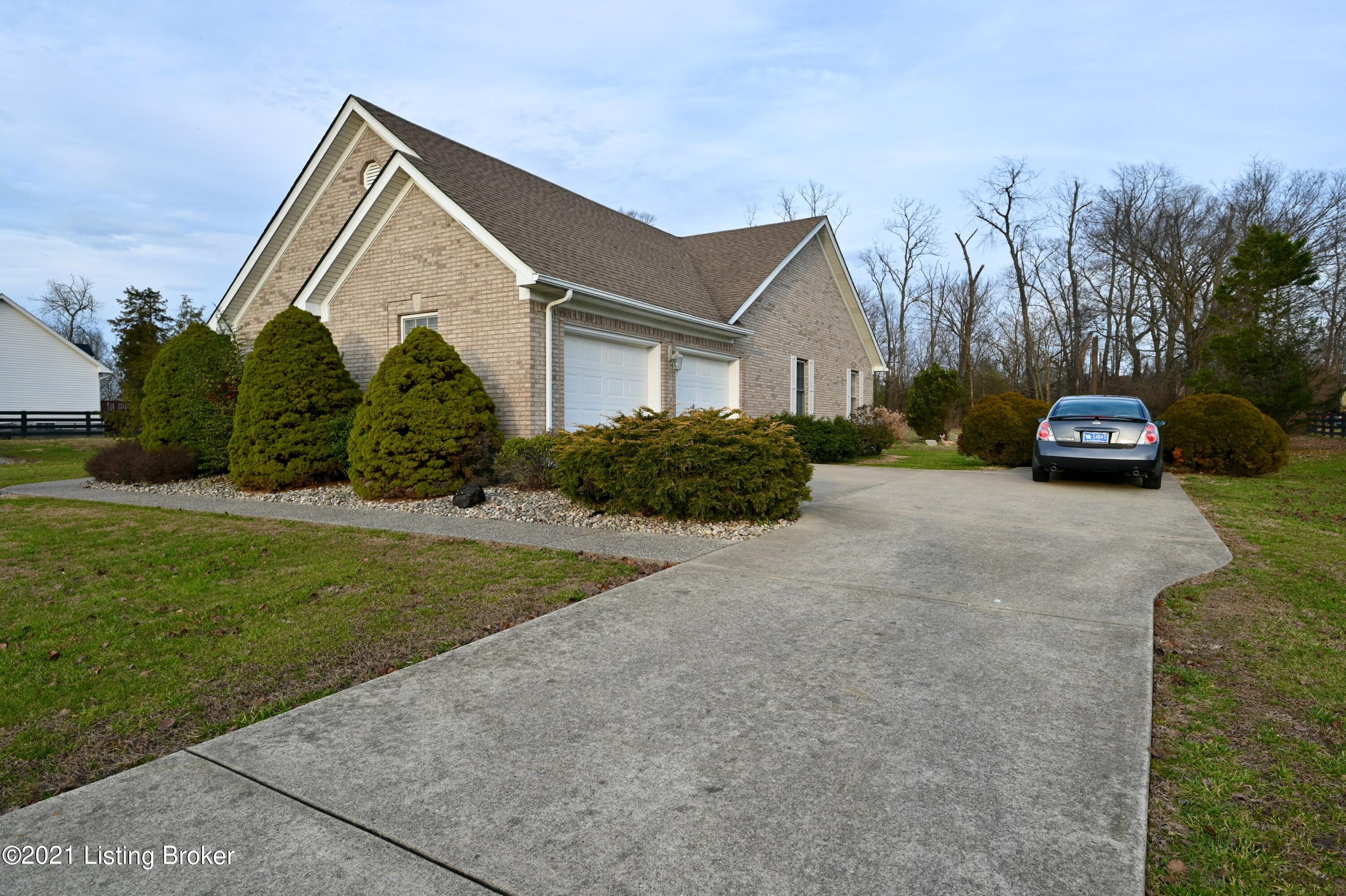 3105 Cross Run Road Crestwood, KY 40014 - Photo 6 of 41 DSC_9575