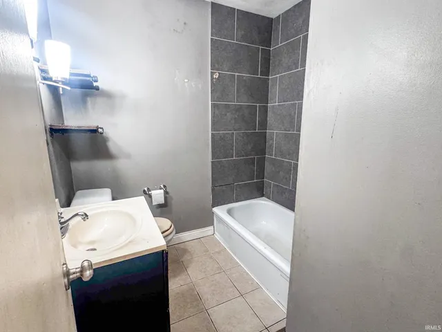 $89,000 | 827 Allens Lane, Evansville, IN 47710