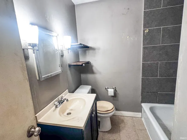 $89,000 | 827 Allens Lane, Evansville, IN 47710