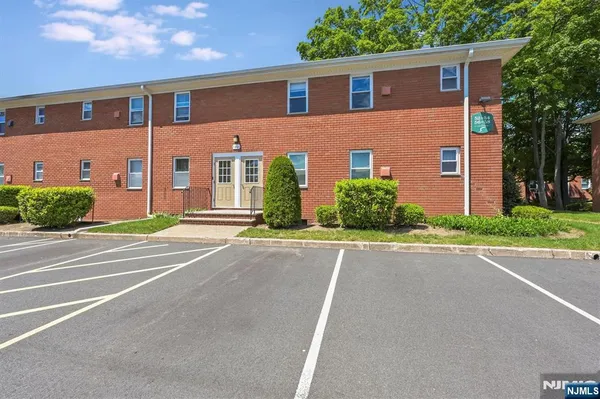 $2,000 | 46 Knox Terrace, Unit 2A, Wayne, NJ 07470