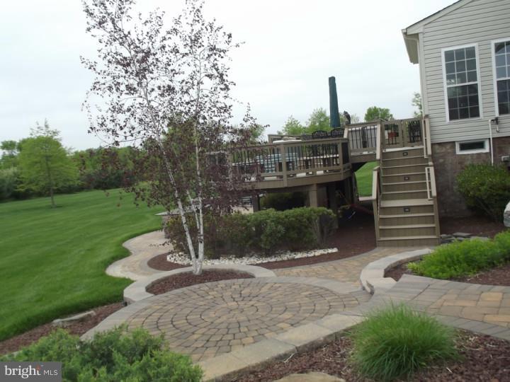 4 Jake Drive Cream Ridge, NJ 08514 - Photo 4 of 25 Exterior Front
